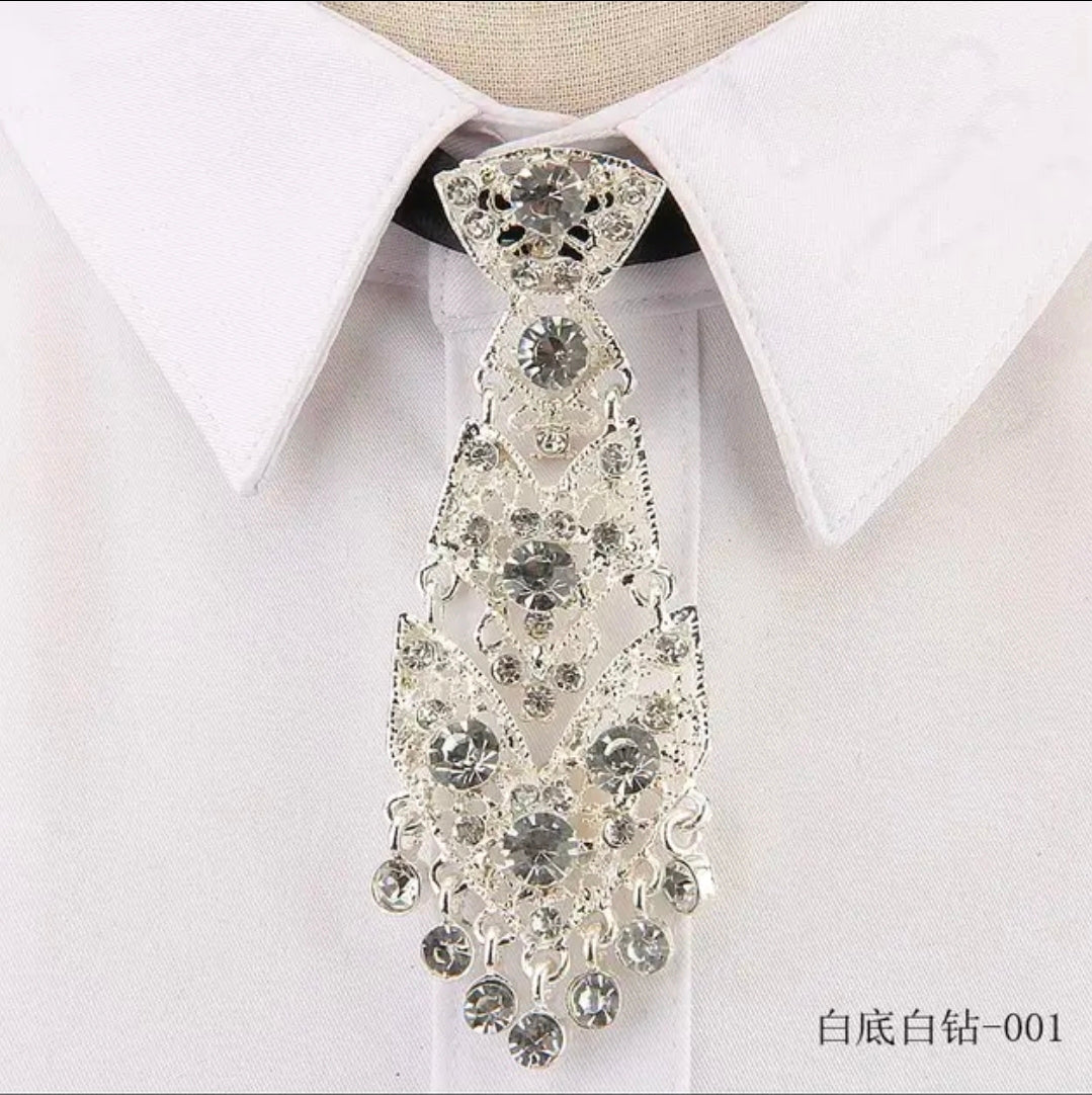 silver tie neckalce