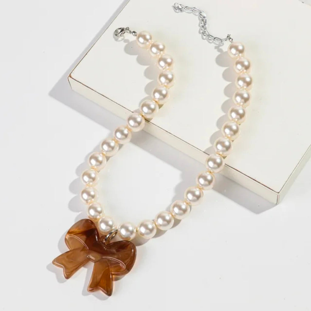Pearl knot necklace
