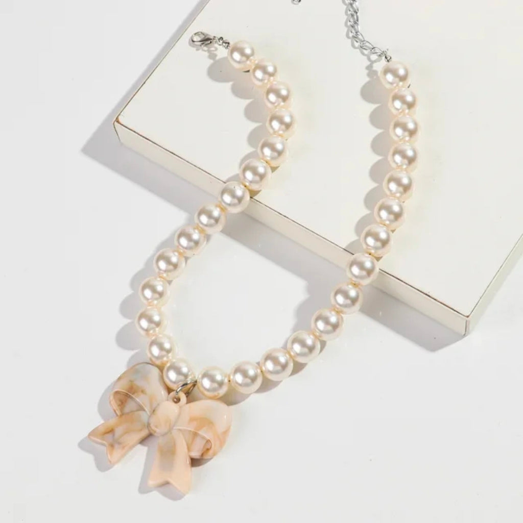 Pearl knot necklace